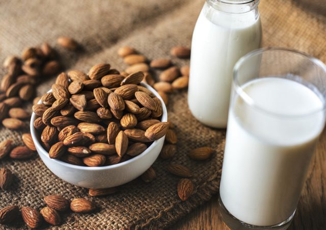 Faire son lait d'amande Faire son lait d'amande